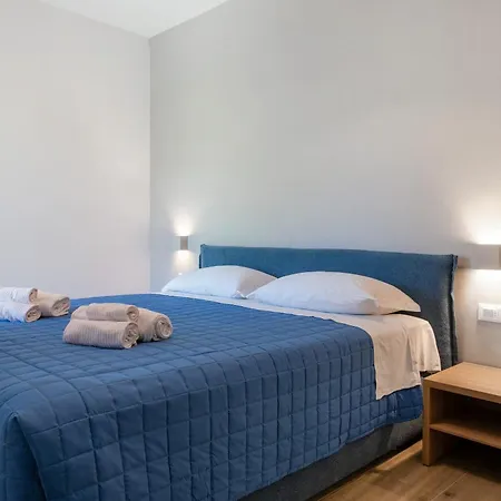 Eleonora Apartment