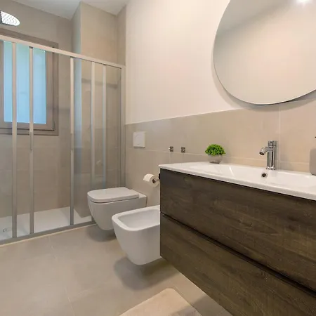 Eleonora Apartment *