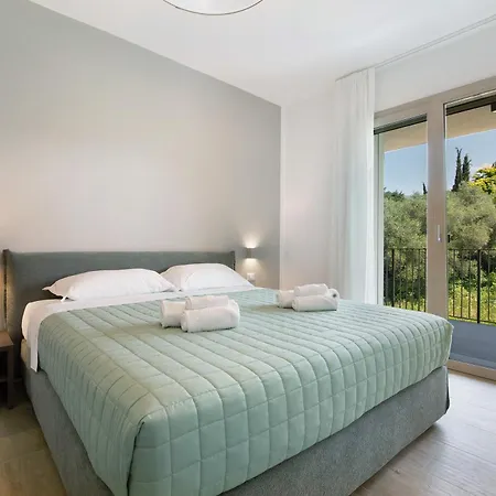 Eleonora Apartment *