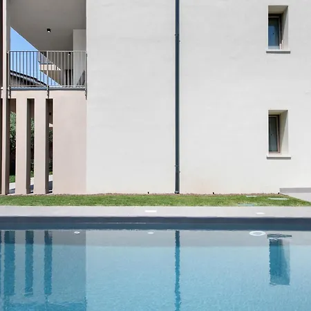 Eleonora 아파트 가르다