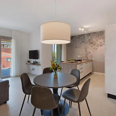 Eleonora 아파트 *